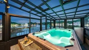 Geojedo Modern 239 Pension Spa, Netflix, Munhwanuri - Changwon