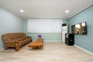 Gapyeong Gangbyeonmaru Pension