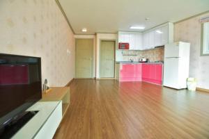 Hwacheon Myeongjiryeong Valley Pension