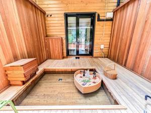 Sokcho Floating Whale Seorak Dojeok Waterfall Stay