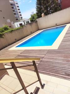 Depto de lujo céntrico PISCINA COCHERA Y DESAYUNO