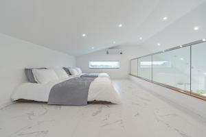 Private Gangneung Pool Villa