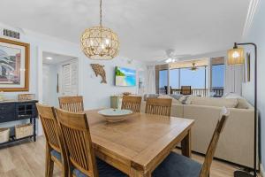 Welcome to Beach Villas # 603 Vacation Rental - 250 Estero Blvd condo