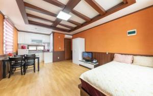 Inje Rainbow Pension