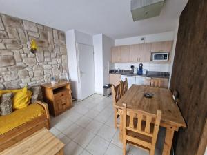 Charmant 2 pieces 4 pers