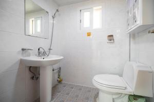 Night Calm Pension Yeosu