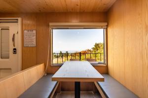 Road96 Caravan and Poolvilla