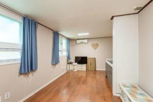 Eulwangri Suwanee Pension