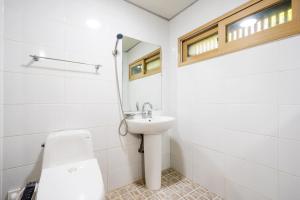 Yangyang Pension Sanjeok