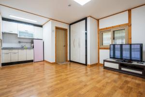 Yangyang Pension Sanjeok