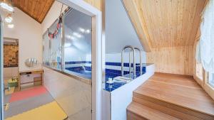 Irang Kids Pool Villa