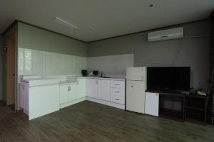 Geoje Haewanaru Youthtel