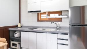 Taean Anmyeondo Lake and Sea Village Pension