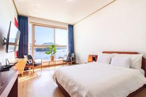 Tongyoung Martis Beach Pension