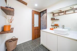 Jeju Sagyaeoreum Dockchae