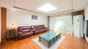 Gyeongju Recreation Area Hanok Pool Villa