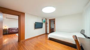 Gyeongju Recreation Area Hanok Pool Villa