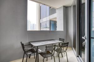 Blueground 5242 Tower Sea View pool elev DXB-1142
