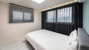 Geojedo Modern 239 Pension Spa, Netflix, Munhwanuri