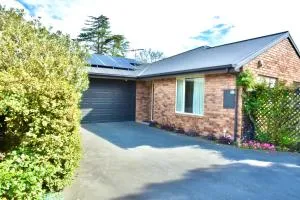 Sunny and warm family holiday house 3 bedrooms - Harewood