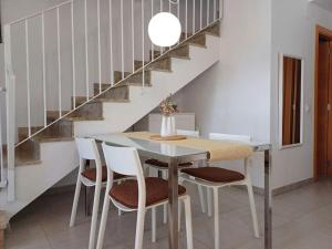 Amplio duplex en la playa con piscina