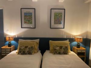 B&B / Chambres d'hotes Le Coucou Montcuq : Chambre Lits Jumeaux avec Salle de Bains