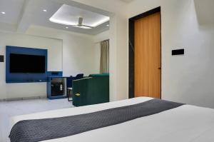 Palm Suites Baner- indian nationals only