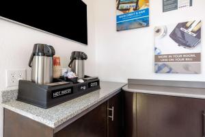 Studio 6 Fort Worth, TX - Stockyards East