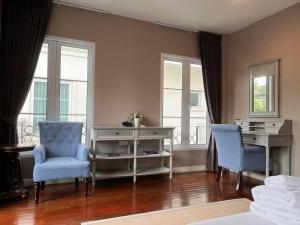 3BR Sukhumvit Townhouse, close to Emsphere and BTS MRT