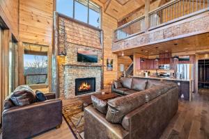 Pool Hot Tub Mini Golf Fire Pit