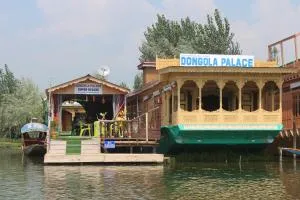 Dangola Palace Group of Houseboats - Pahalgām