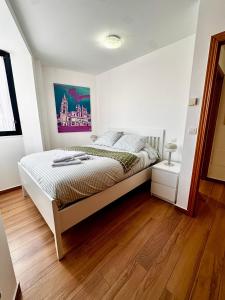 Atuaire Home Saldaña a un paso de la Catedral, rozando el Castillo de Burgos