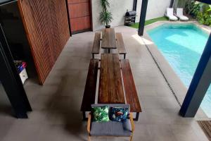 CASA TROPICA VILLAS - Diwata Villa Modern Hot Spring Pool Pet-Friendly Private Resort with Mountain View