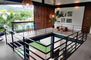 CASA TROPICA VILLAS - Diwata Villa Modern Hot Spring Pool Pet-Friendly Private Resort with Mountain View