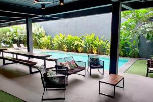 Lambana Villa - Casa Tropica Modern Villa