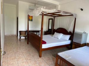 Boomerang Una With Free Scooter Bike