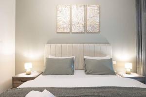 Downtown - Burj Khalifa Facing - 2 Bed Luxe Apartment