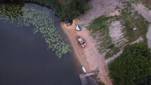 Mobilus namelis su jacuzi kubilu prie ezero Birvarelax