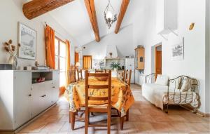 Cozy Home In Pernes Les Fontaines