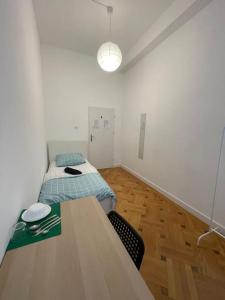 Fantastic Waw - NS38 Room B