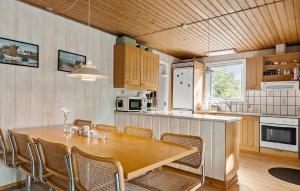 Holiday Home Malurtvej Aakirkeby Iv