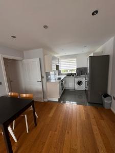 2-Bedroom Flat Walking Distance to ExCeL London - Perfect Location!