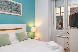 Modern and spacious-2Bedrooms 1Bathroom-Malasaña