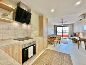 Paradise Ocean and Volcano View