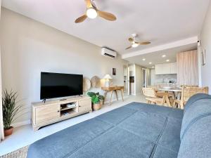 Paradise Ocean and Volcano View