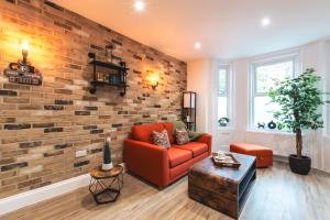 Manor House Apartment