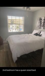 Hollywood Townhouse steps to beach and famous Broadwalk