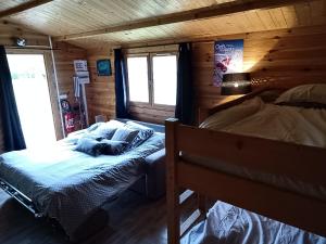 Maisons de vacances Gite Les Chalets du Fliers Verton Meubles de tourisme classes 2 etoiles : photos des chambres