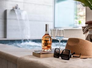 Luxury Private Spa Apartment with Heated Pool & Sauna and Sea View