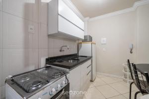 Apto c 1Q 100m da Praia Central - BC - EDG403